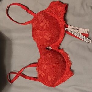 Victoria's Secret red lace bra 32B new w/ tags